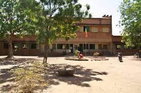 Visite à l'orphelinat " La province Dophini’’ de San:  Les étudiants de l’UCAO-UUBa émerveillés !